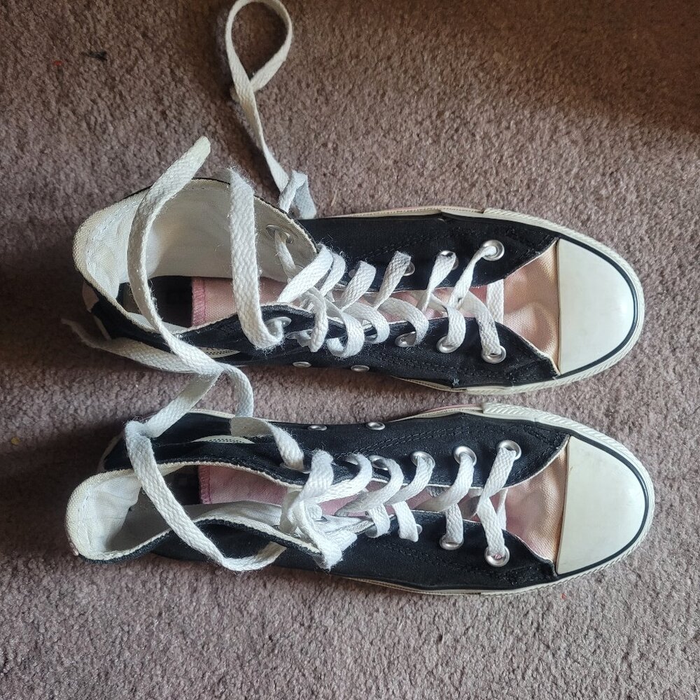 Converse High tops Black and Pink